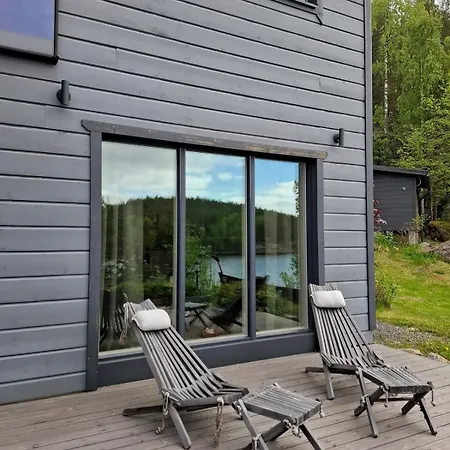 Chalet Saarimoekki Kangasniemellae Iso-paatsalo, Keskellae Puulaa, Kulkeminen Vain Veneellae