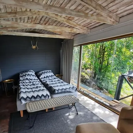 Saarimoekki Kangasniemellae Iso-paatsalo, Keskellae Puulaa, Kulkeminen Vain Veneellae Chalet *