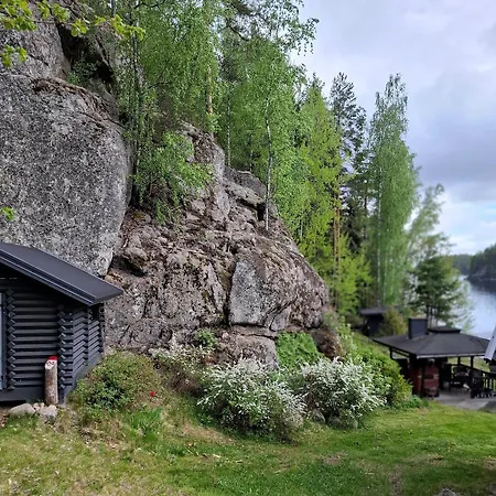 Saarimoekki Kangasniemellae Iso-paatsalo, Keskellae Puulaa, Kulkeminen Vain Veneellae Mikkeli