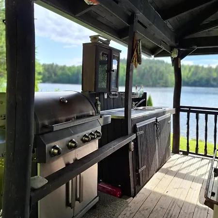 Chalet Saarimoekki Kangasniemellae Iso-paatsalo, Keskellae Puulaa, Kulkeminen Vain Veneellae