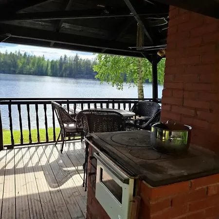 Saarimoekki Kangasniemellae Iso-paatsalo, Keskellae Puulaa, Kulkeminen Vain Veneellae Mikkeli
